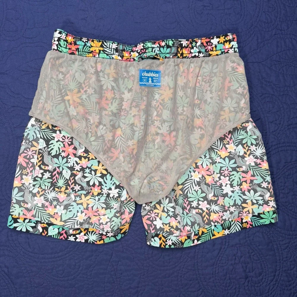 Chubbies Mens Tropical Toucan Floral Swim Trunks Black Pink Medium 5.5 Inseam